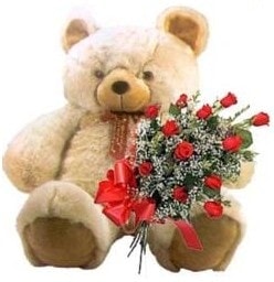 30 ile 40 cm aras�nda orta �st� ay�c�k ve 12 adet yapay g�l 